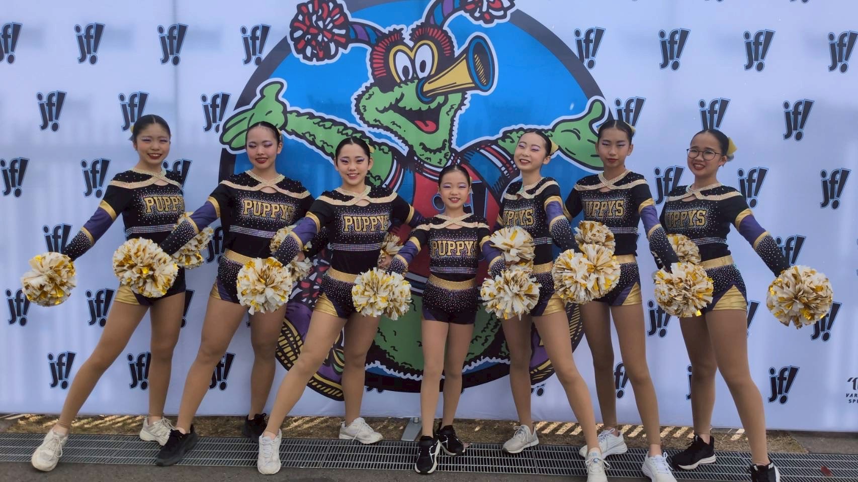 POM PUPPYS bright（ポンパピーズブライト）チアダンスチーム